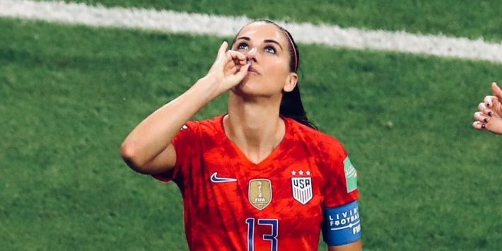 alex-morgan-sipping-tea-meme