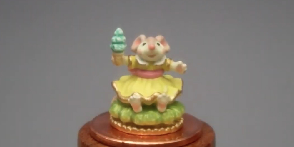 reddit-mouse-figurine-family