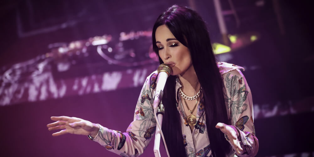kacey-musgraves-cultural-appropriation-ao-dai