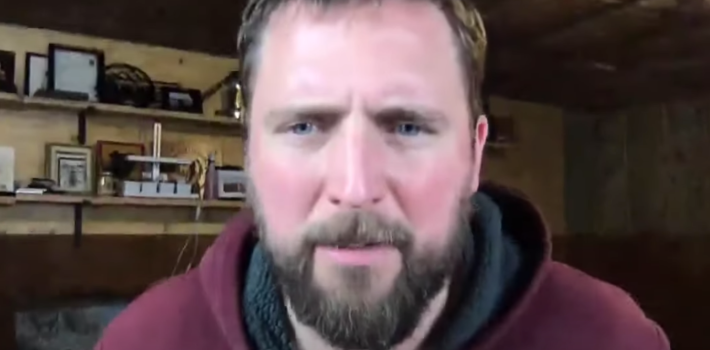 picture of alt right comedian owen benjamin, who is involved in a patreon lawsuit