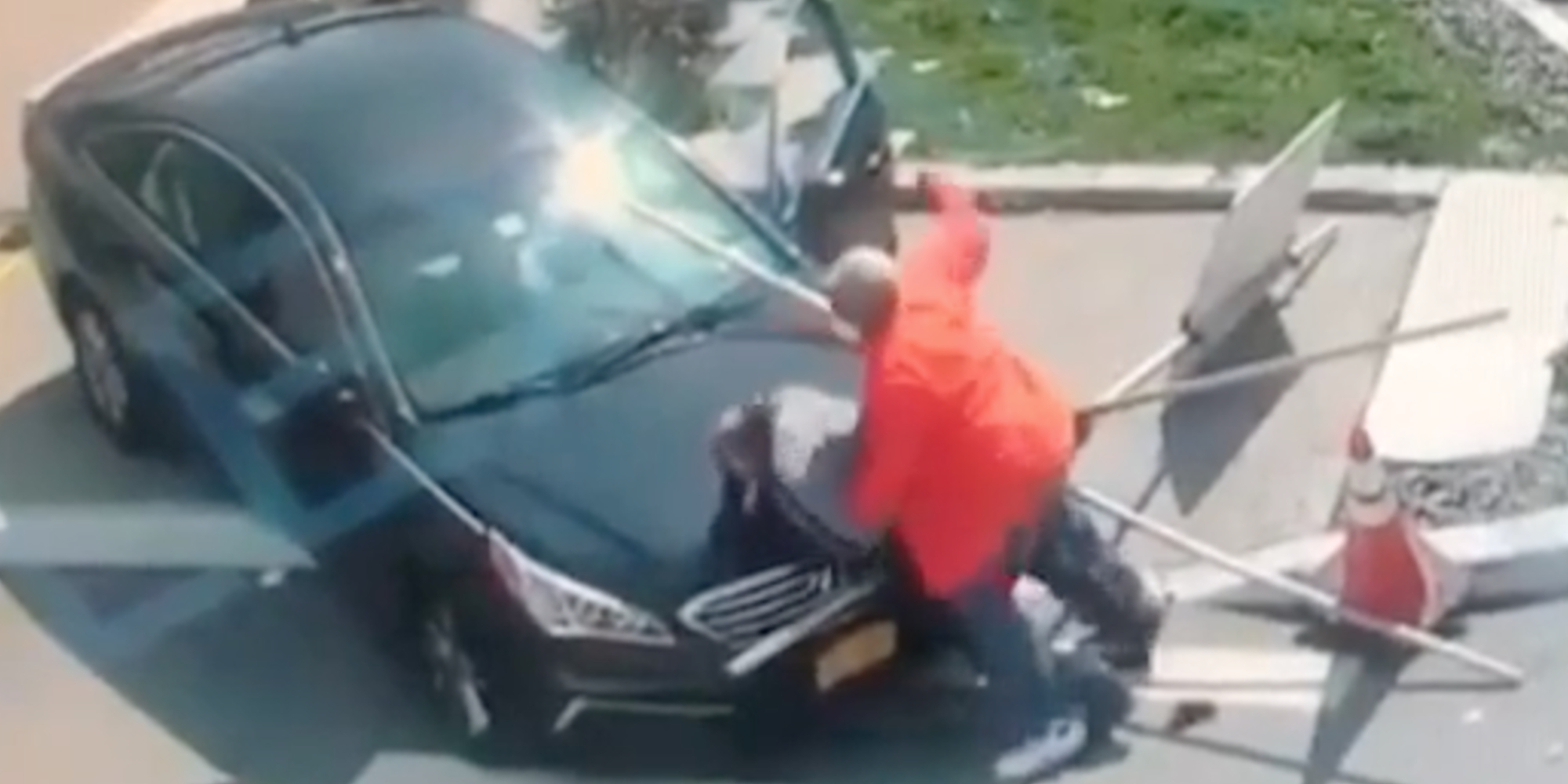 video shows man beating up man suspected of killing his girlfriend