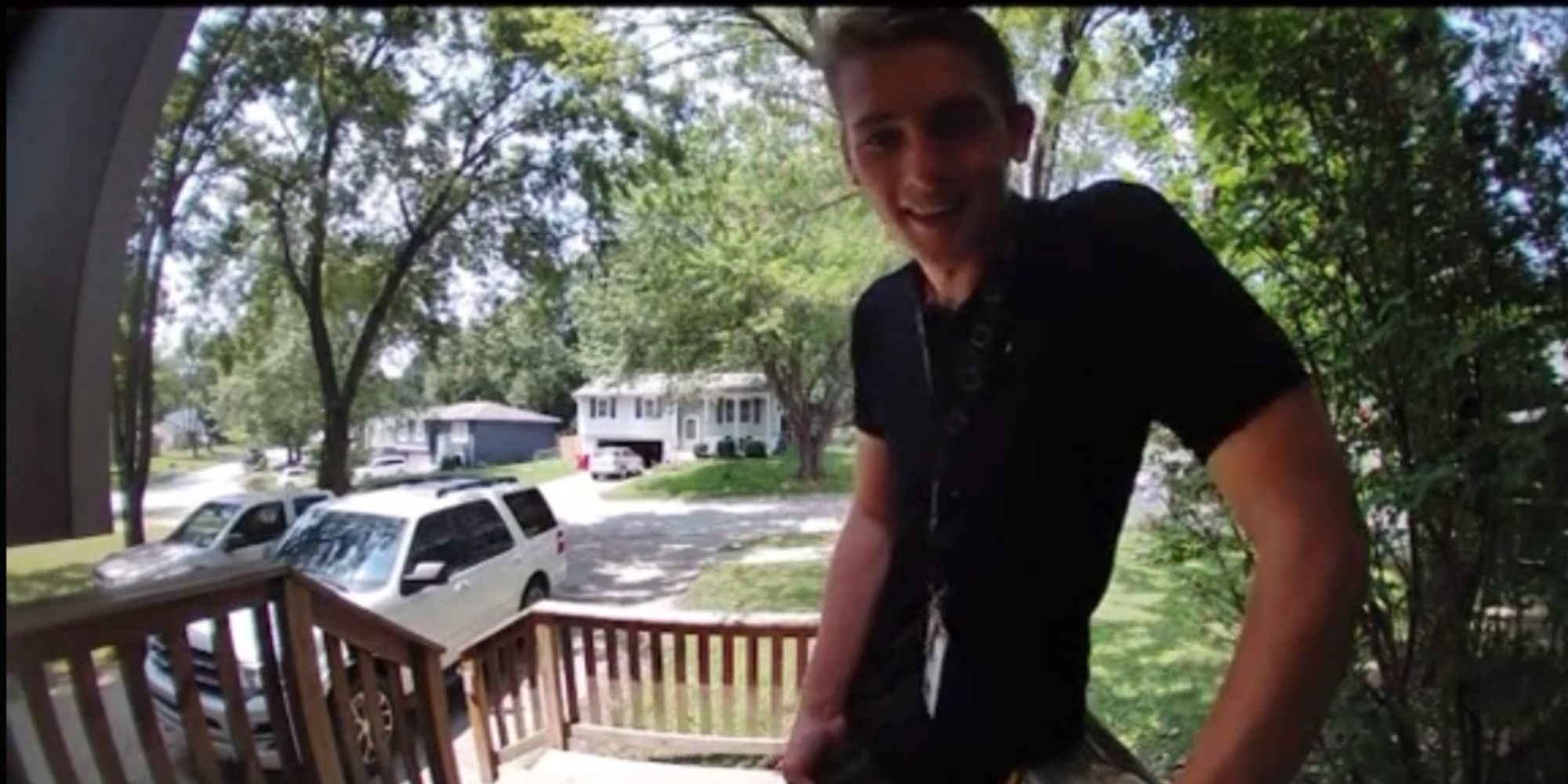 persistent salesman caught on ring doorbell