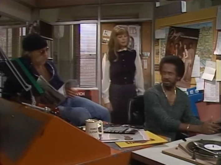 Dr. Johnny Fever, Jennifer Marlowe, and Venus Flytrap in the booth together in an episode of "WKRP in Cincinatti"