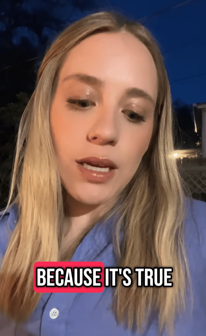 @chelsea_explains/Instagram girls should always always pee because it's true