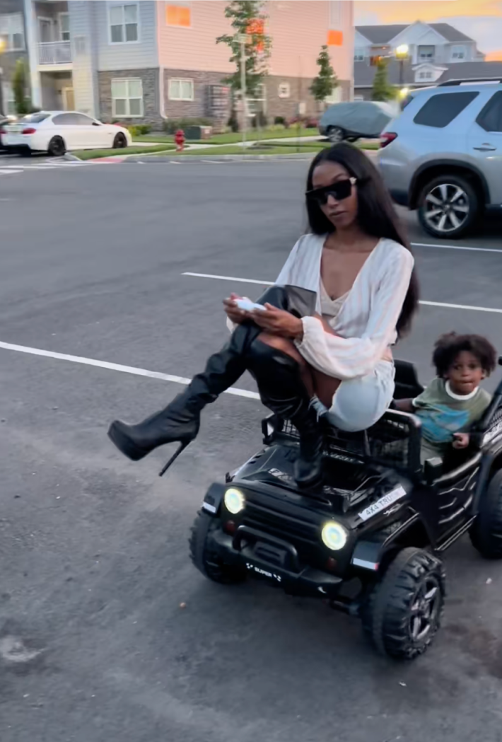 nicki minaj pose challenge on TikTok