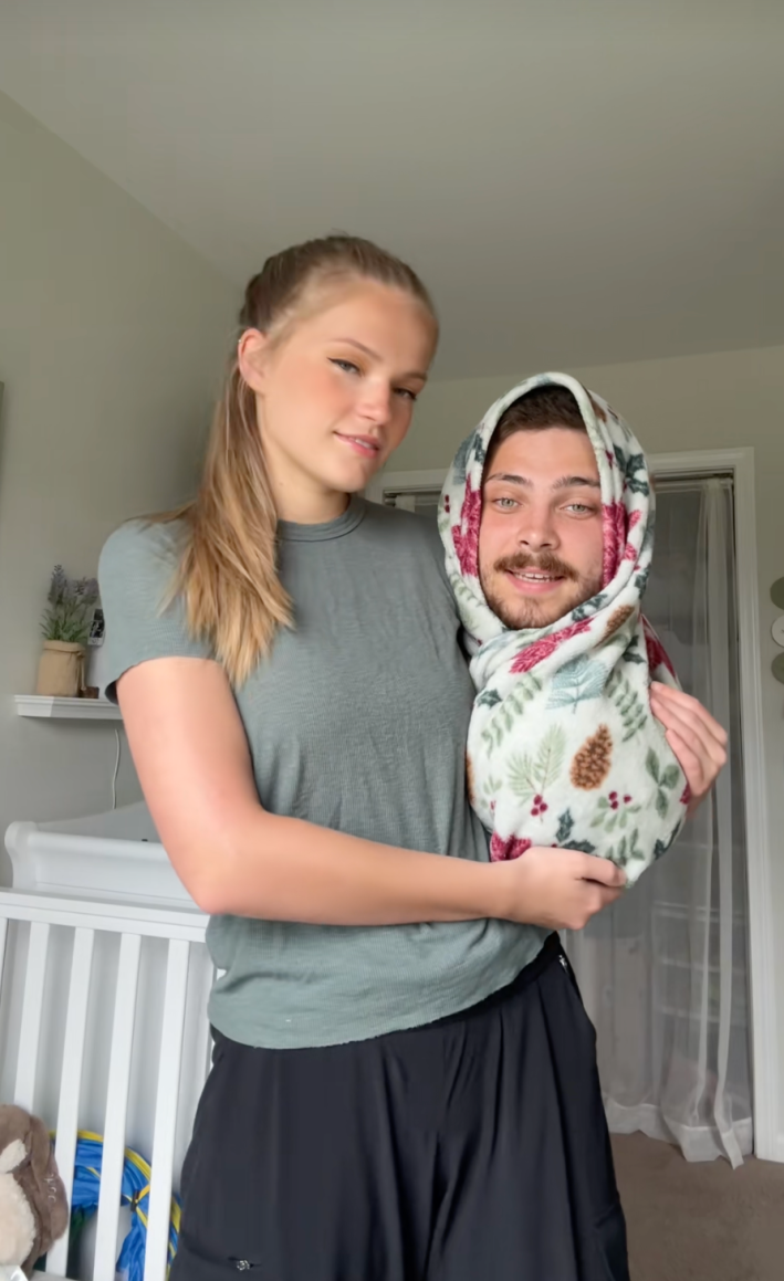 sing to me trend on tiktok