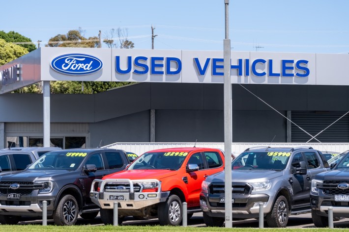 Ford used car lot