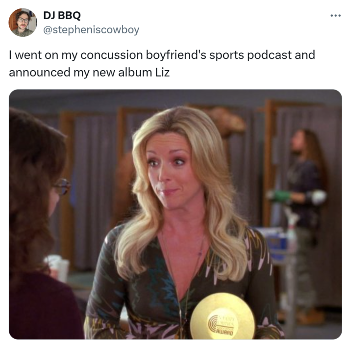 The Life of a Showgirl meme, text reads, "I went on my concussion boyfriend's sports podcast and announced my new album Liz" with Jenna Maroney staring insistently at Liz Lemon.