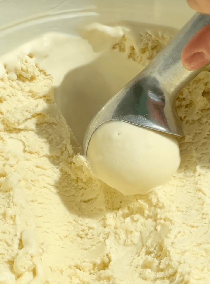 @carnival/TikTok sunscreen flavored ice cream close up