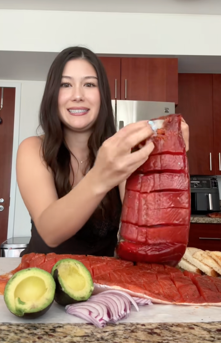 @pepperonimuffin/TikTok, trying maple glazed salmon from Solovey Kitchen