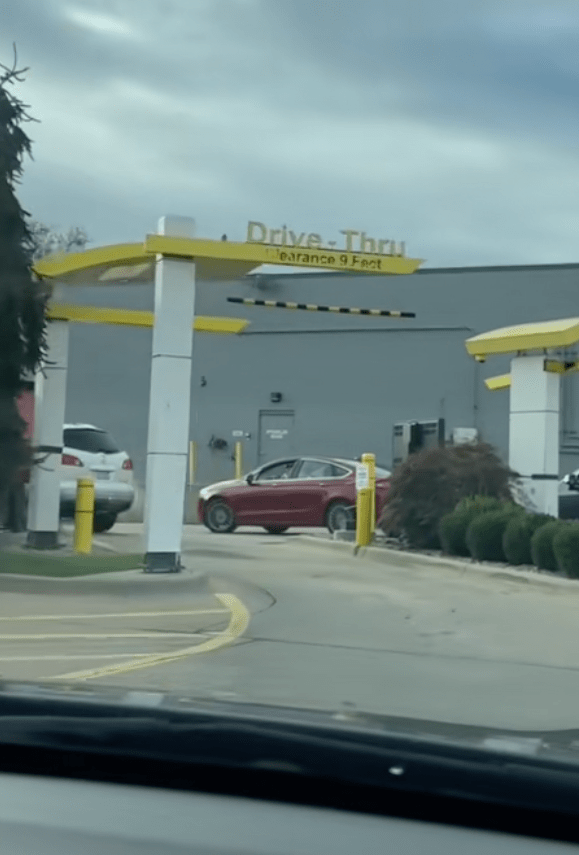@p_west_/TikTok drive thru mcdonalds