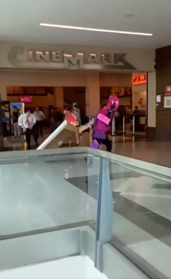 @HollywoodHandle/X purple guy stealing poster for fNaF from movie theater