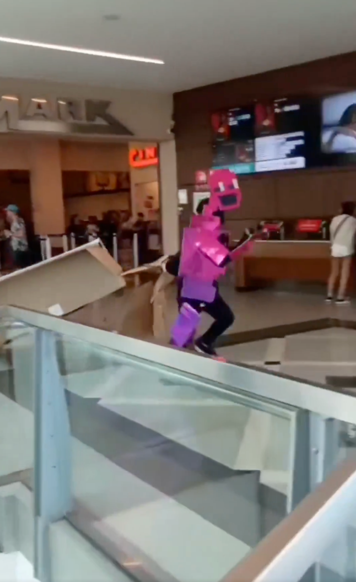 @HollywoodHandle/X purple guy stealing poster for fNaF from movie theater