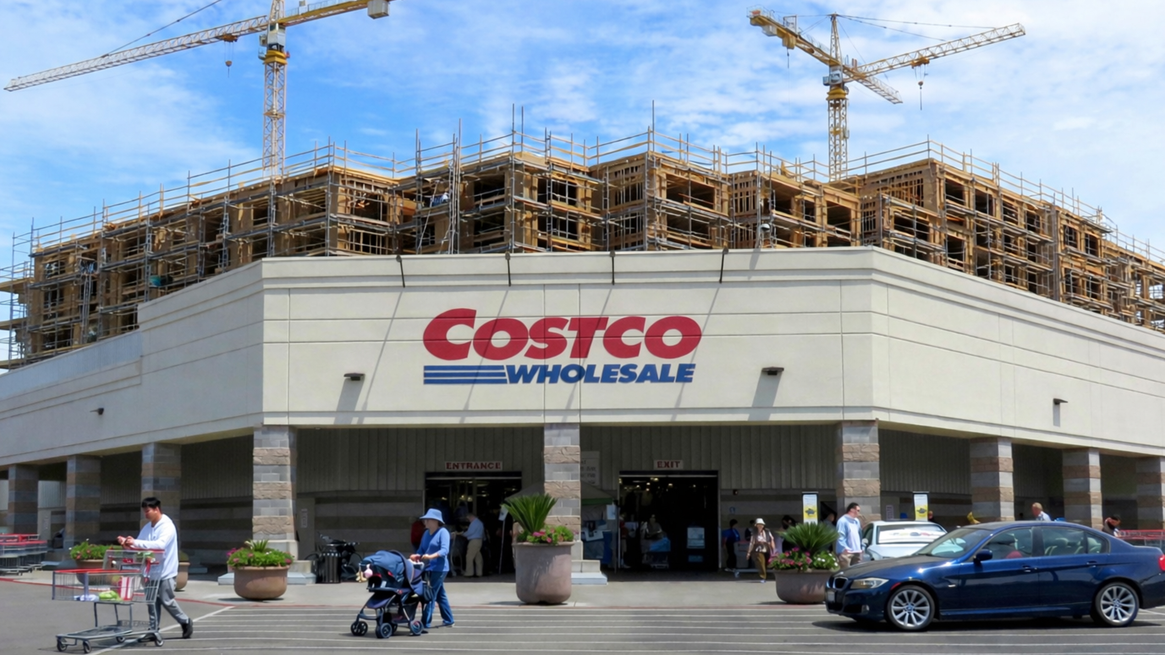 A Costco with 800 apartments on top is coming to Los Angeles. Here’s what we know