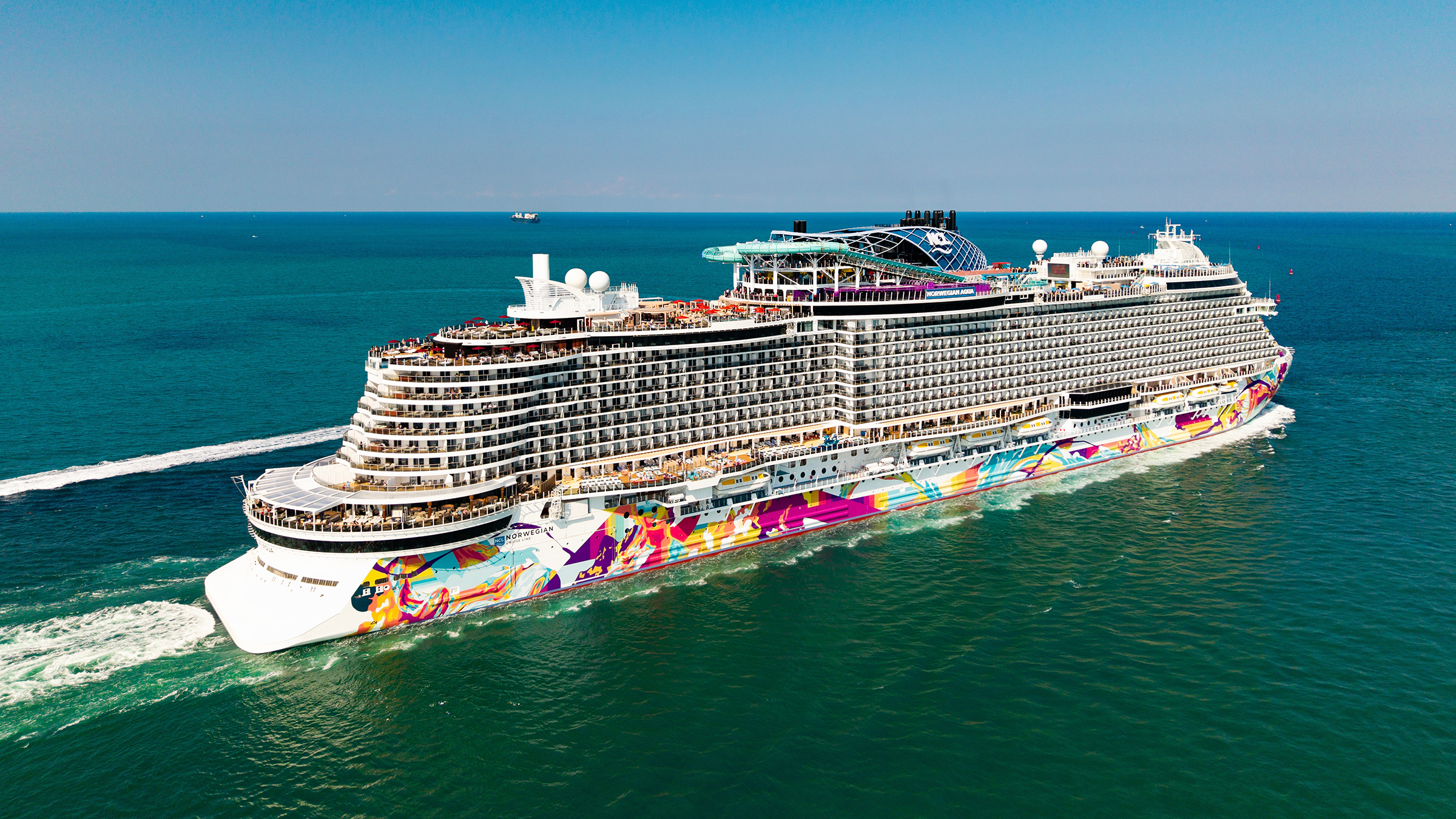 Norwegian Cruise Line fans pissed over dining dress code change
