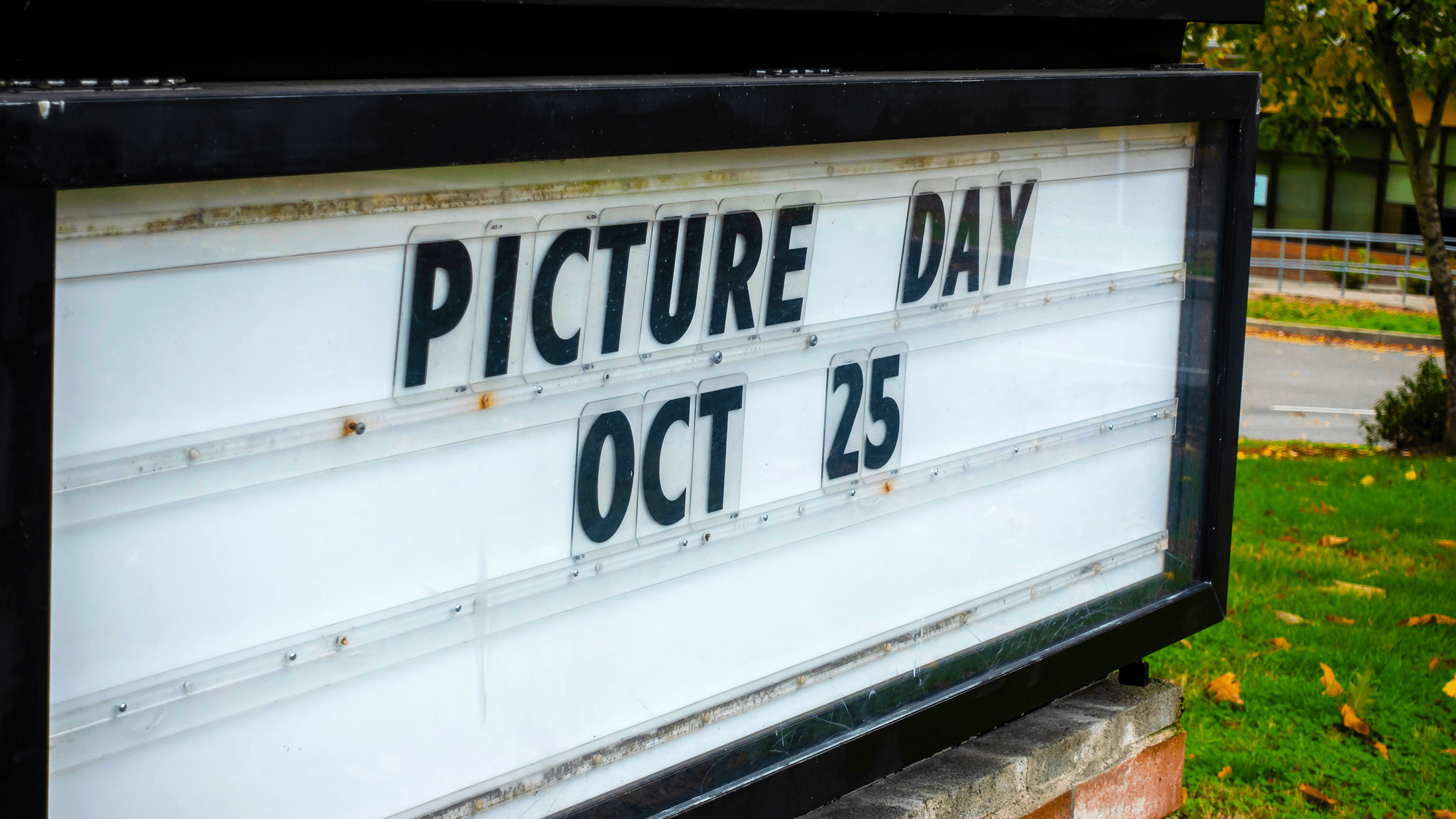 sign for school picture day
