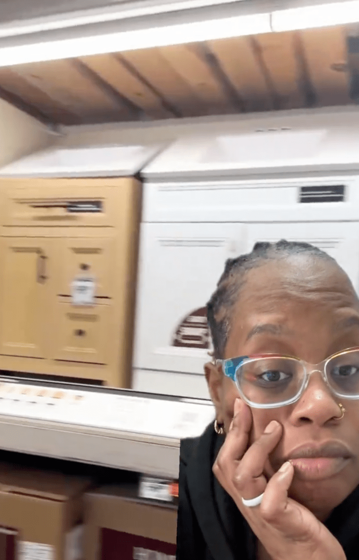 @karmadascientist/TikTok reacting to Kelly Laing's video of herself browsing sink aisle with tilted display at Home Depot