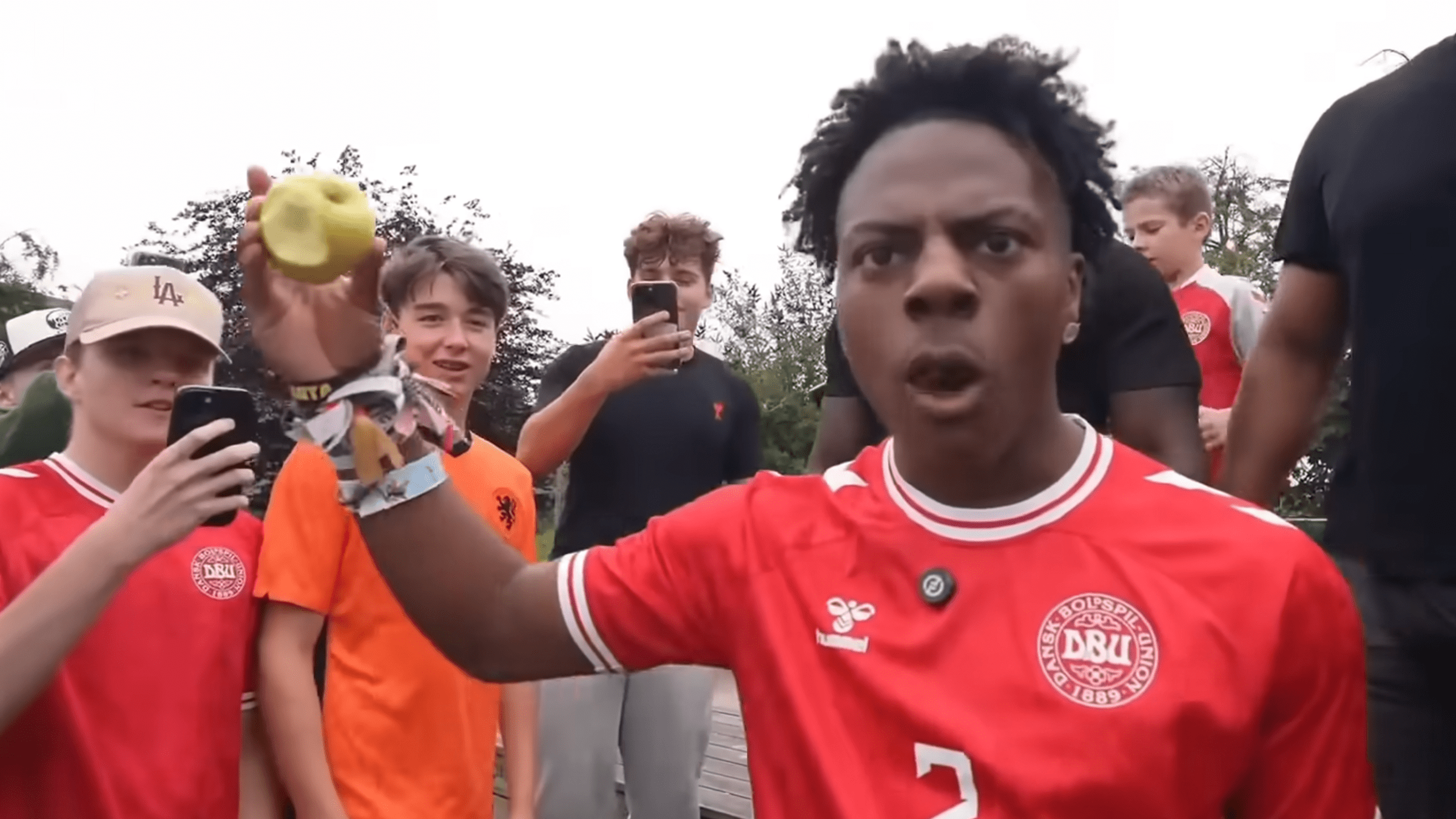 ishowspeed green apple