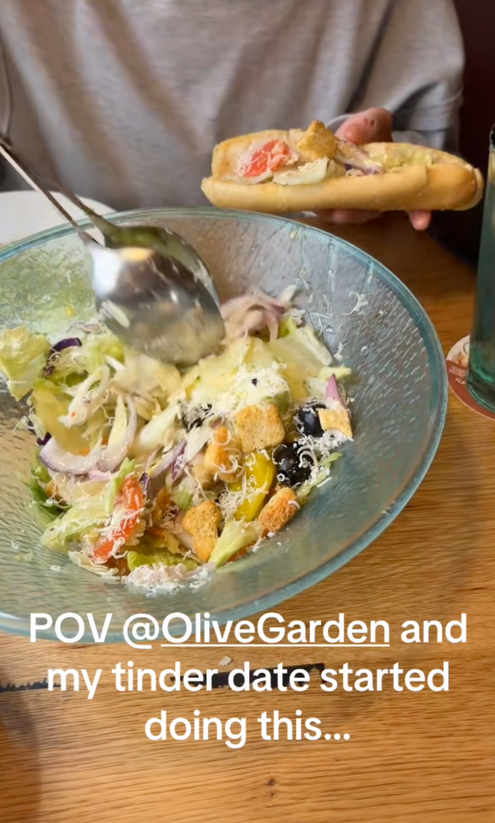 @xomadibandana/TikTok adding salad to breadstick to make a sandwich "POV @olivegaden and my tinder date started doing this..."