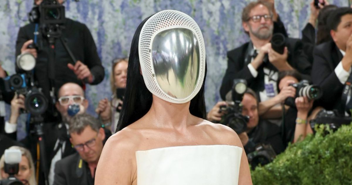 Katy Perry's 2026 Met Gala return in a chrome mask broke the internet