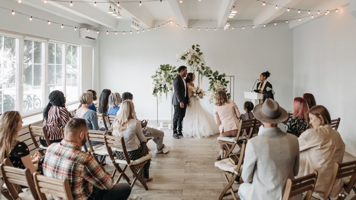 Bride begs for RSVPs after canceling invites