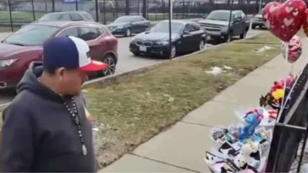 Viral Video Shows Man Leaving With Street Vendor's Flowers