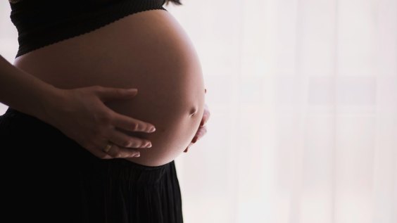 “He Almost Killed Me”: Pregnant Woman Leaves Husband After Alleged Strangulation