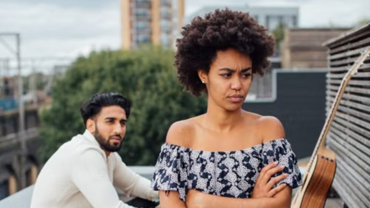“It’s Called Gaslighting”: Women Recalled Their Worst First Dates—From Excessive Farting to Going to Jail 271 Times