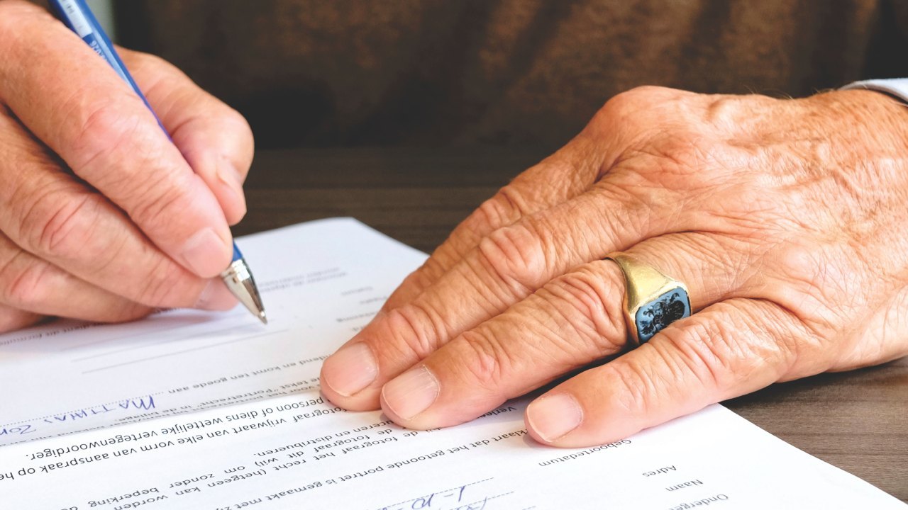 Daughter Gets Nothing in Parents’ Will, Only Medical Duties