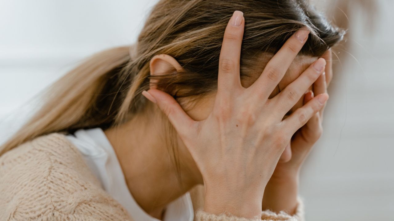 Woman’s boyfriend sparks rent mystery.