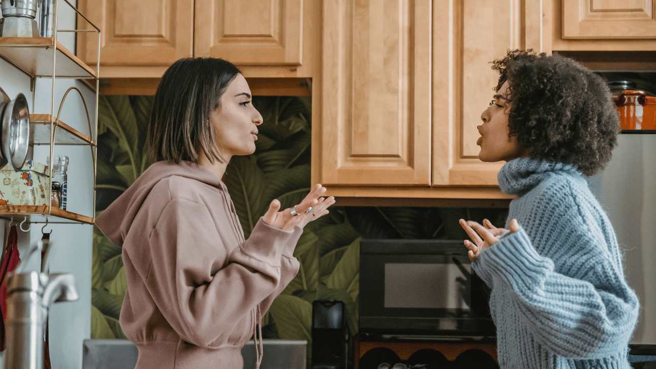 Reddit User Wonders If She's Wrong for Roommate Fight